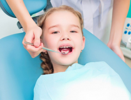 Первый визит ребенка к стоматологу